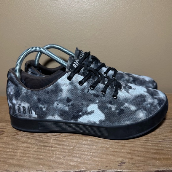 NOBULL Shoes - Nobull trainer canvas low size Women size 9 Men 7.5